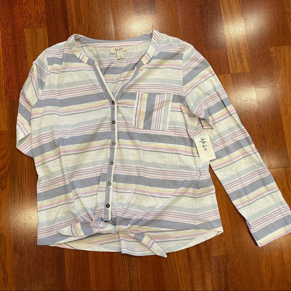 NWT Style & Co Button Up Top, size L